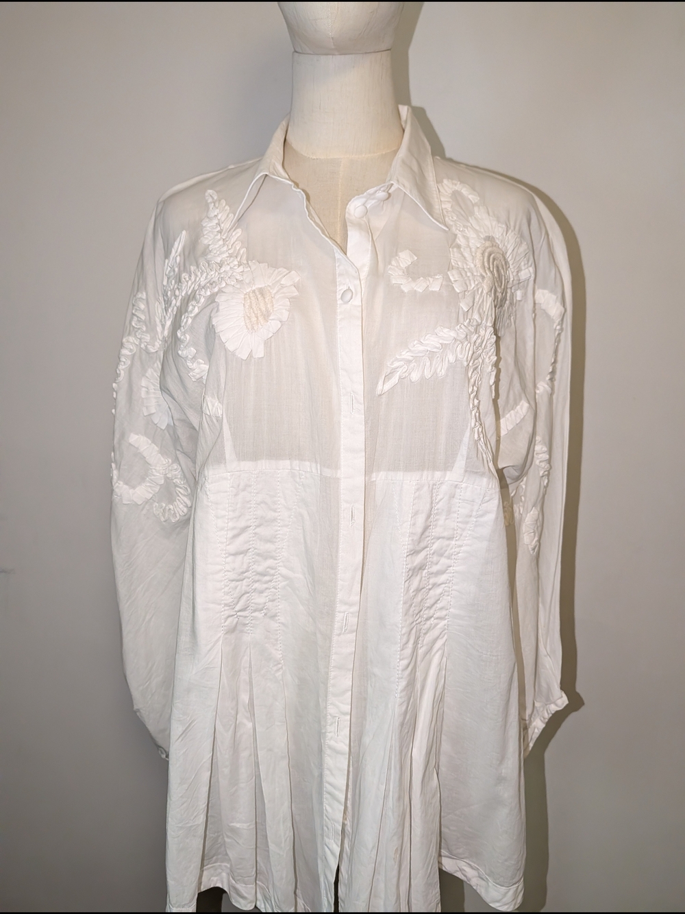 White Cotton/Silk Embroidered Button-Up Tunic Shirt